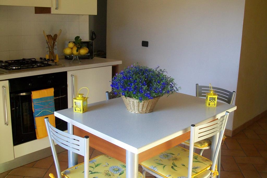 Apartamento La Casa Del Borgo Beverino Habitación foto